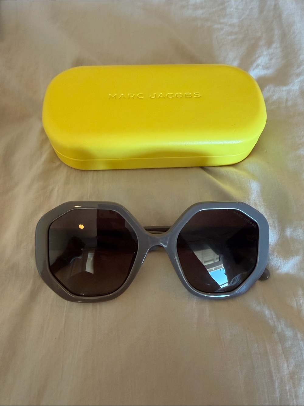 Marc Jacobs Gray Oversized Hexagonal Sunglasses with Dark Lenses